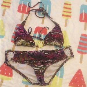 Split bathing suit